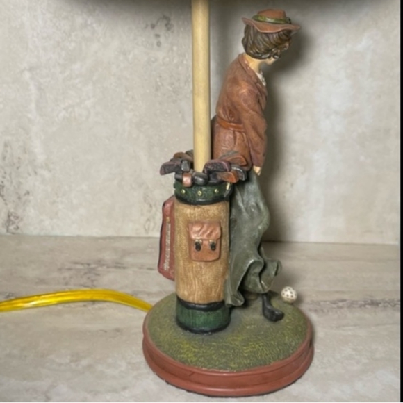 "Extremely Rare" & Unique Vintage Lady Golfer Lamp & Shade 15” Homestead Shoppe - Picture 4 of 8